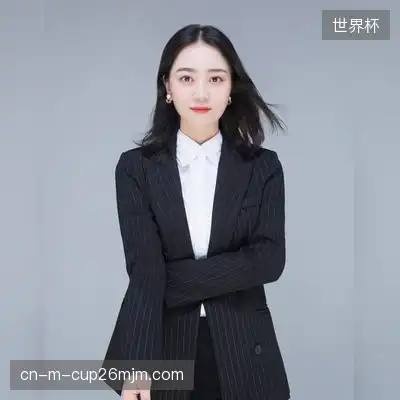 黄芊